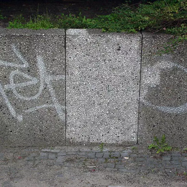 Fassadenreinigung | Steinbeton